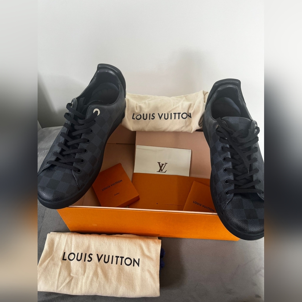 Louis Vuitton mens sneakers size 8.5 - Picture 1 of 11